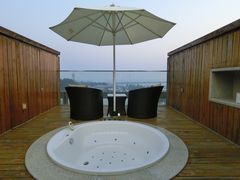 -青岛海尔洲际酒店