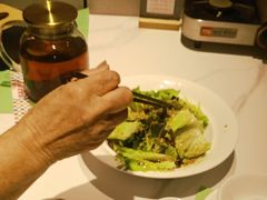 炝生菜-鑫小城故事·藕汤·家常菜(台北一路总店)