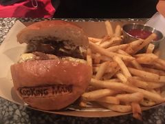 鹅肝牛肉汉堡-Cooking Man(中懋天地店)