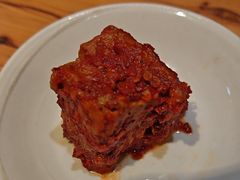 -帅巴人舅母子腊蹄民俗村