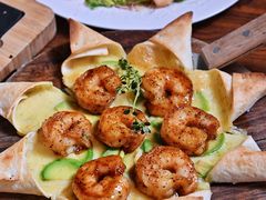 热那亚青酱大虾披萨-沏点Trattoria意大利餐厅(新街口店)
