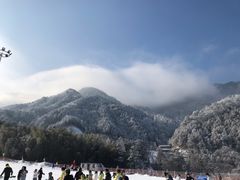 -大别山南武当滑雪场