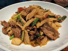 -江城小馆陕南妈妈菜·全球旅行餐厅(钟楼店)