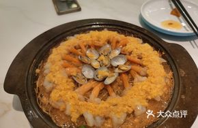 Stir-Fried Shrimp in Iron Pot with Garlic