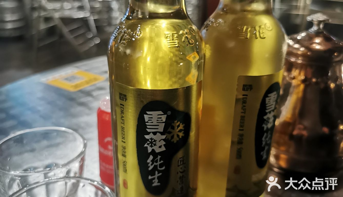 在街边吃龙虾喝啤酒是最近南京人待客的最高礼仪
