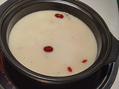 -粤小煲鲜汤猪肚鸡(丹尼斯二天地店)