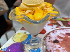 芒果脆心杯-甜心妈妈·榴莲星级糖水(北京路总店)