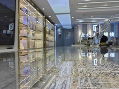 -世纪大明眼镜·蔡司战略授权店(汉街店)