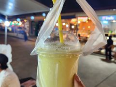 -席娜卡琳火车铁道夜市