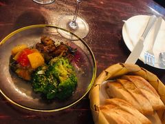 -羽深肉铺 Steak & Wine