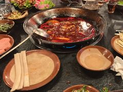 -渝井巷重庆老火锅(沈阳吉祥店)