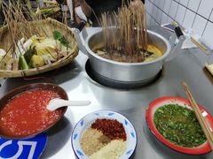 -咏勝锑锅麻辣烫(净居寺路总店)