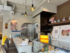 -Fridi Patisserie Cafe