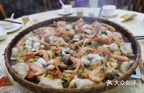 Crispy Wuchang Fish and Winnowing Basket Chicken