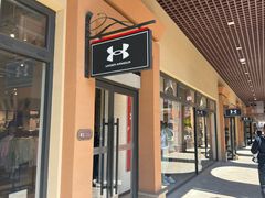 -UNDER ARMOUR(新燕莎奥莱店)