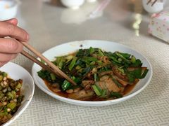 -茅屋大酒店