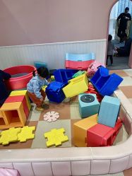 -奈尔宝·儿童乐园·亲子餐厅(华采天地店)