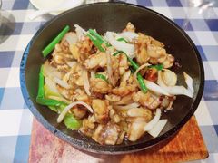 牛蛙煲-小粤楼(万辉广场店)