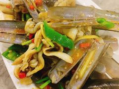 -四川小胡子海鲜(丁村万人海鲜广场店)