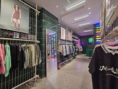 -宝龙城(杭州滨江店)