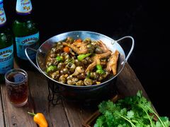 -芦茨金富饭庄·25年老字号·专做稻草鸡