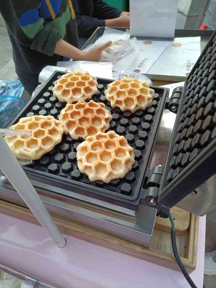 包记西点(学院路店)-"今天来买上次没吃够的枣泥酥.开分店终于起.