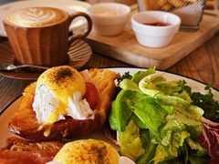 -Common Table · Brunch & Coffee