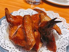 脆皮乳鸽-頂好酒家·经典粤菜(海信广场店)