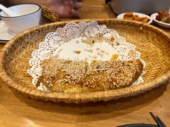 -帅巴人舅母子腊蹄民俗村