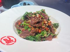 -肥肥虾庄·金牌油焖大虾(杨园滨江时代walk店)