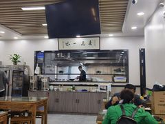 大堂-老孙家泡馍馆·金牌烧烤