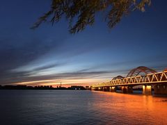 -人民防洪胜利纪念塔