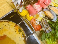 泰式冬阴功锅底-樾餐厅泰式海鲜火锅(民歌湖店)