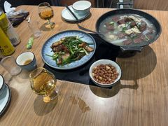 -荣基四海一家·家常菜·海鲜大排档(新安店)