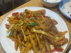 酸笋炒大肠-牛八宝桂林米粉(八里庄店)