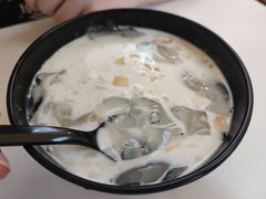 椰奶清补凉-志龙皇冠吃货椰子铺