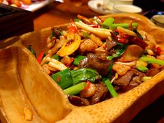 小炒黄牛肉-老滇山寨•云南特色菜•地方菜•民族风情歌舞表演(金碧店)