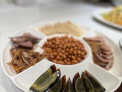 -靠山屯东北农家菜(八龙桥雅苑店)