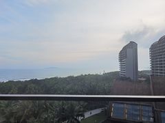 -三亚湾海居铂尔曼度假酒店