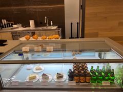 面包甜点陈列柜-山下C5cafe(惠通时代广场店)