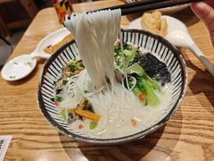 -鲜越鲜鱼粉(财富购物中心店)