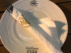 餐具摆设-皇冠自酿啤酒坊(中国红街5号楼店)
