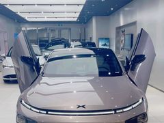 -小鹏汽车(上海静安大融城店)