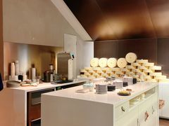 -潮一不贰·法式甜品·生日蛋糕·西式简餐(外滩店)