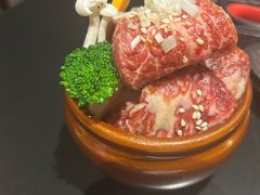 -山川小町·极番烧肉(新地假日广场店)