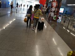 -新百广场(地铁站)