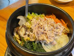 金枪鱼拌饭-唯成•韩国炭火烤肉 유성고기