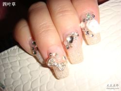 右手-Shiroya Nail Salon专业日系美甲