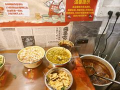-柳州肥姨妈大骨螺蛳粉(江宁万达店)