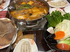 -呷哺呷哺(世贸.工三店)